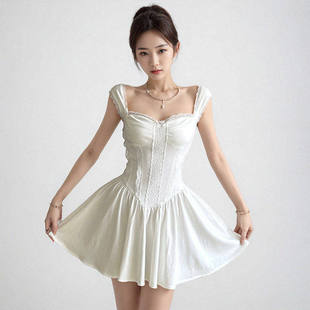 FUNOFF 法式初恋白色蕾丝收腰吊带连衣裙少女感花边显瘦A字短裙女