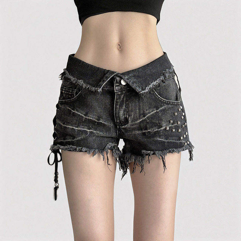 FUNOFF 美式复古黑色翻腰头铆钉毛边低腰牛仔短裤绑带修身热裤夏