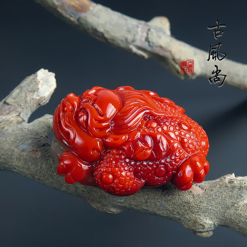 새로운 천연 남쪽 붉은 마노 펜던트 사천 LIANGSHAN WASI 소재 남쪽 붉은 조각 펜던트 세 다리 황금 두꺼비