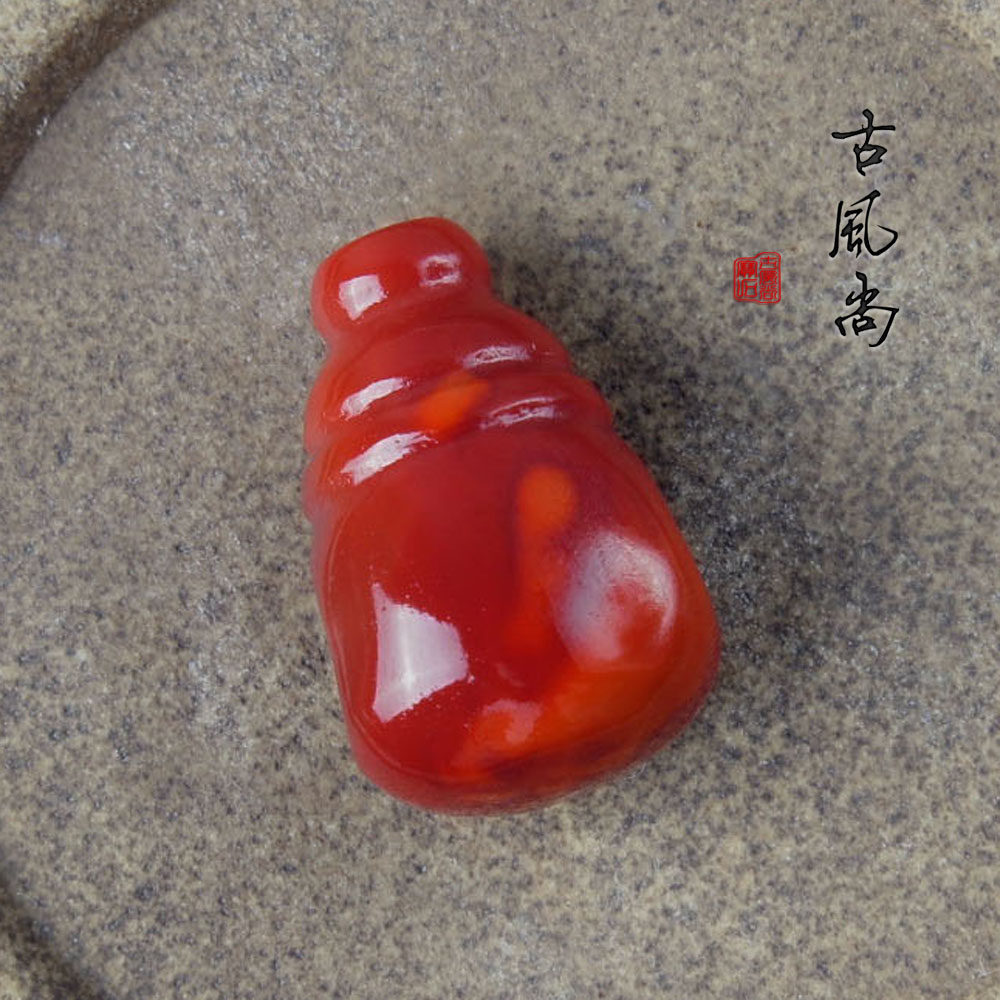 특별 통관 천연 남쪽 붉은 마노 액세서리 SICHUAN LIANGSHAN JIUKOU 소재 남쪽 붉은 티 작은 액세서리 부처님 머리