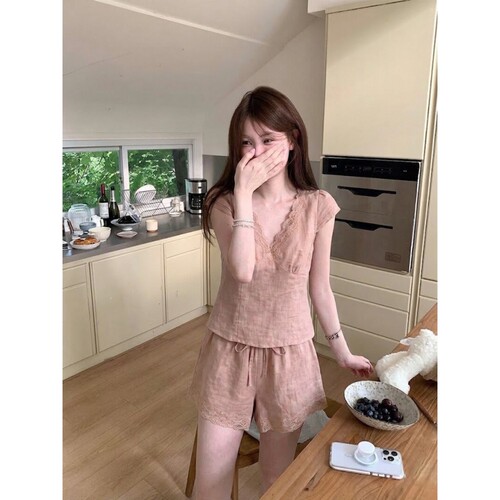 法式甜美V领花边带胸垫睡衣套装