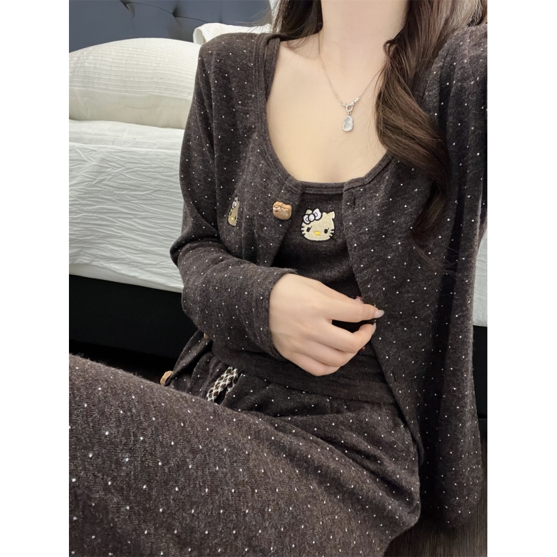 波点HelloKitty印花德绒吊带睡衣