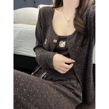 纯欲卡通波点HelloKitty印花德绒吊带睡衣女秋冬款保暖家居服套装