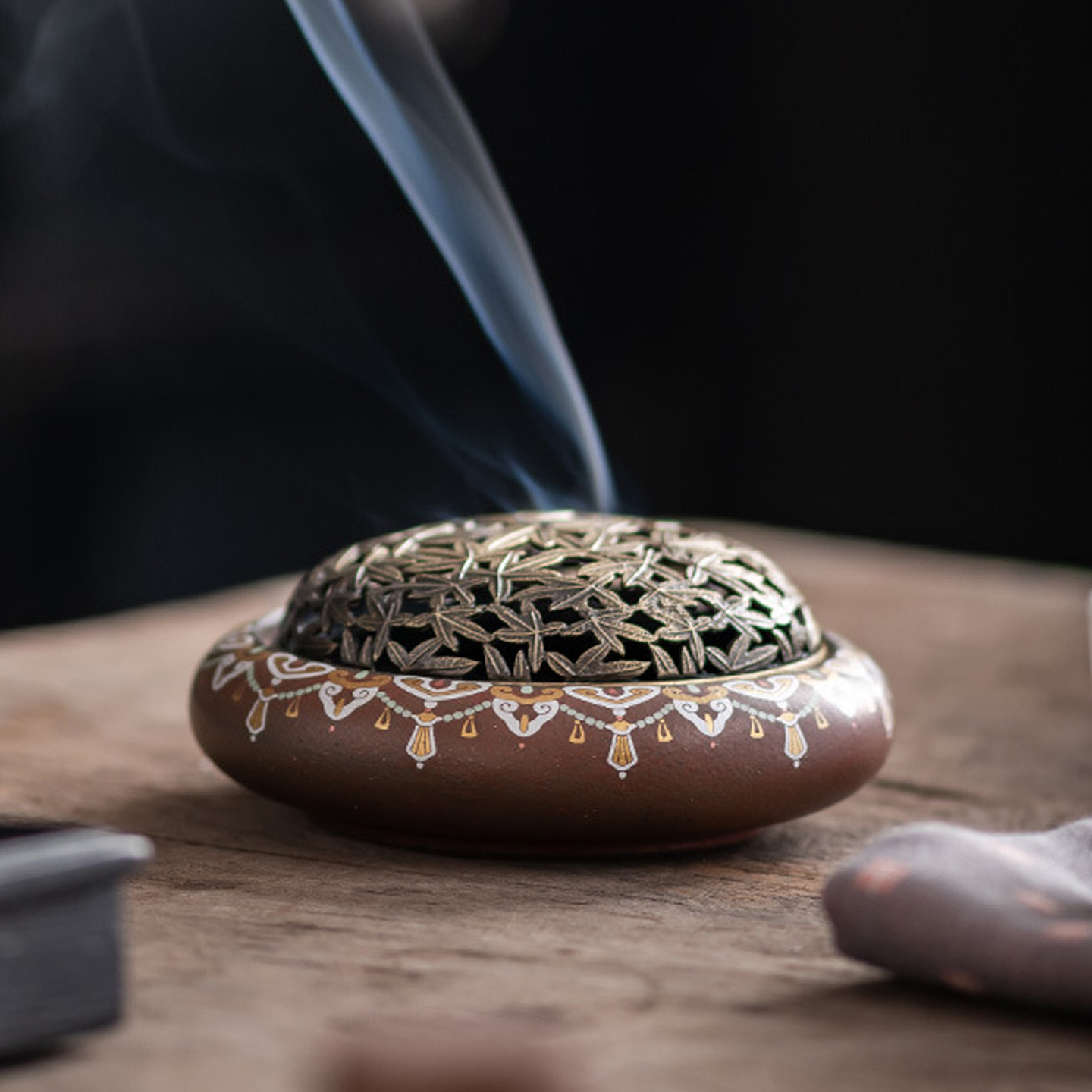 新款琳琅彩陶瓷盘香炉摆件