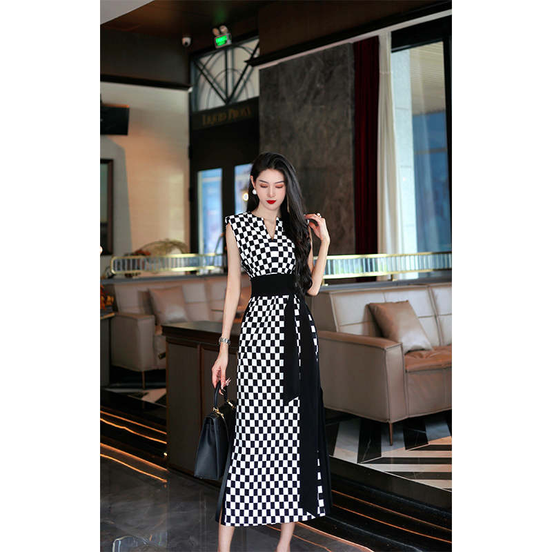 【尤克菲儿】原创高定棋盘格印花系带长裙显瘦气质法式轻奢连衣裙
