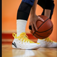 Lining/李宁J B吉米巴特勒男子䨻科技回弹缓震专业篮球鞋ABAV051