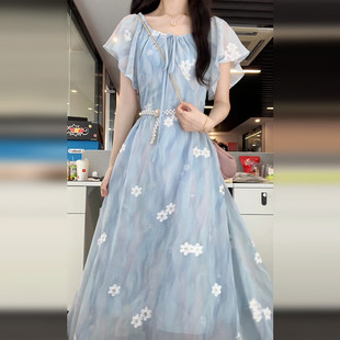 初中生桔梗法式刺绣碎花连衣裙夏季大童女孩高级设计感甜美长裙子