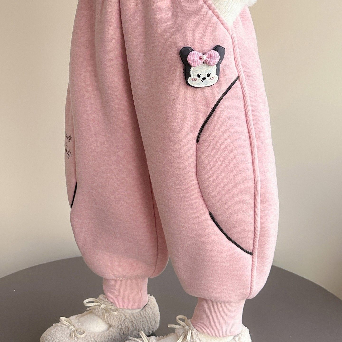 法国DiAY女童2025新款加绒裤子秋冬季洋气女宝宝卡通休闲裤束脚裤,童装/婴儿装/亲子装,儿童运动裤,淘宝优惠券,粉丝福利购,淘宝优惠卷