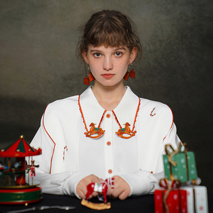 咖沫原创设计小众旋转木马刺绣领子拼接复古撞色白衬衫2023秋冬女