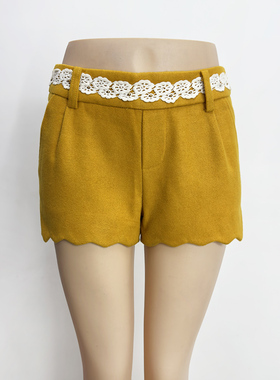 浅黄色毛呢短裤直筒春秋冬款品牌折扣花边设计呢子超短裤辣妹低腰