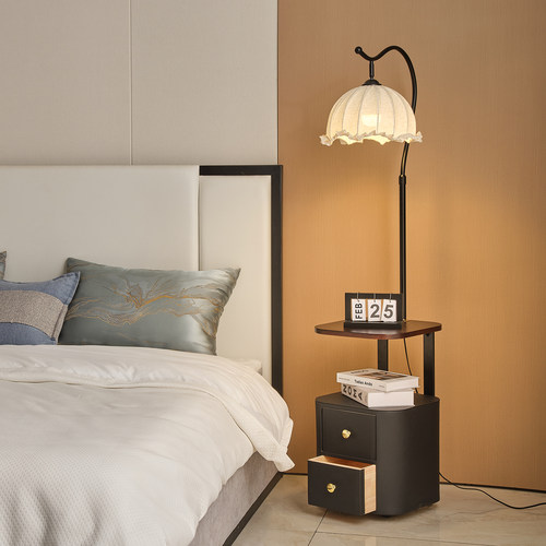 卧室床头柜智能小型替代边几充电中古风创意置物架储物柜台灯一体