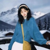 超显白 慵懒风湖蓝色毛绒毛衣女秋冬加厚圆领宽松保暖针织衫 上衣