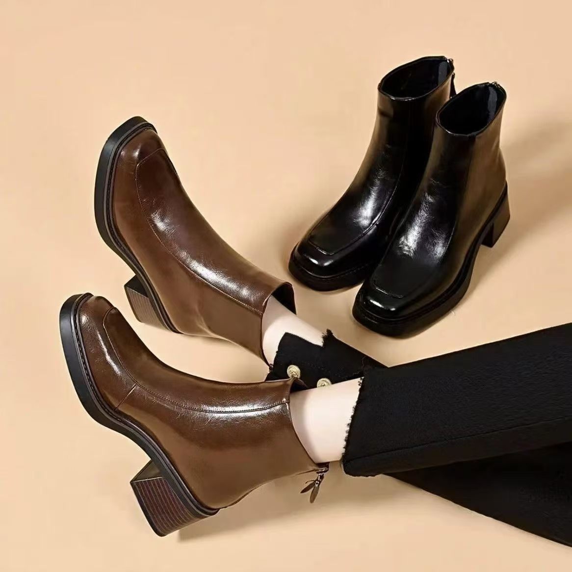 大东熊棕色短靴女款2025新款秋冬加绒粗跟瘦瘦英伦马丁靴高跟靴子