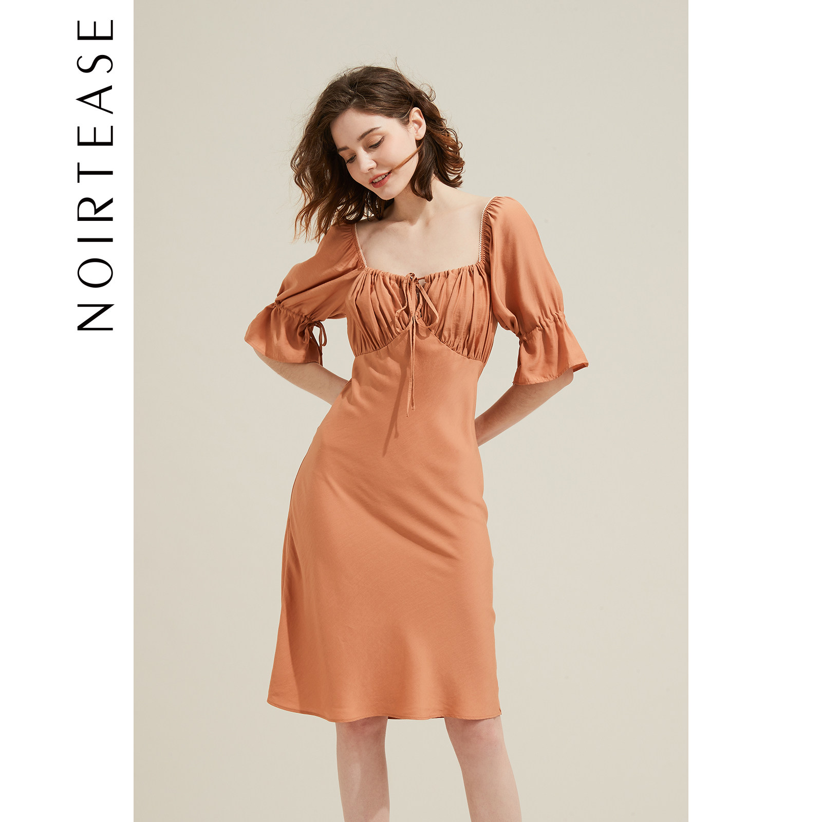 NoirTease奈黎诗春夏薄款复古公主风睡裙一字领露肩泡泡袖女