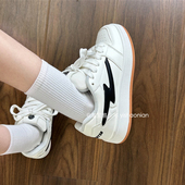 原创小众情侣闪电低帮板鞋 女ins潮2026春季 新款 易少年 滑板面包鞋