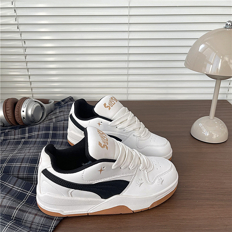 白黑色情侣小众厚底面包鞋女百搭运动休闲板鞋小白鞋2026春季新款