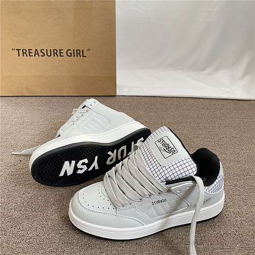 港风灰色小众百搭面包鞋女潮2025冬季新款德训板鞋运动休闲小白鞋