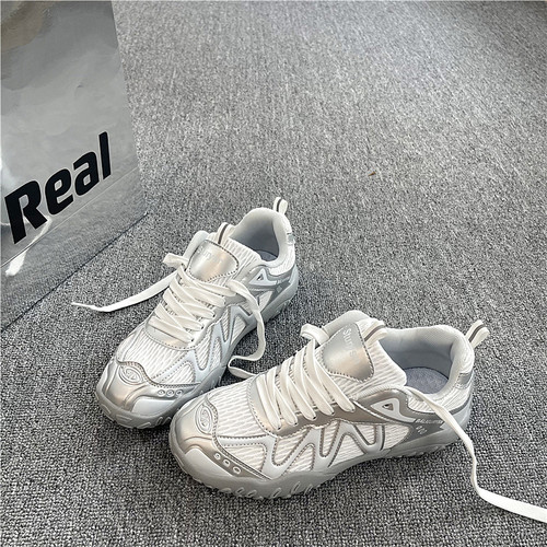 芭蕾风春季新款户外网面防滑登山跑鞋女款休闲德训鞋平底阿甘鞋子