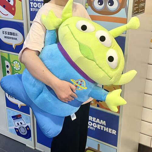 毛绒刺绣公仔玩偶抱枕节日礼物