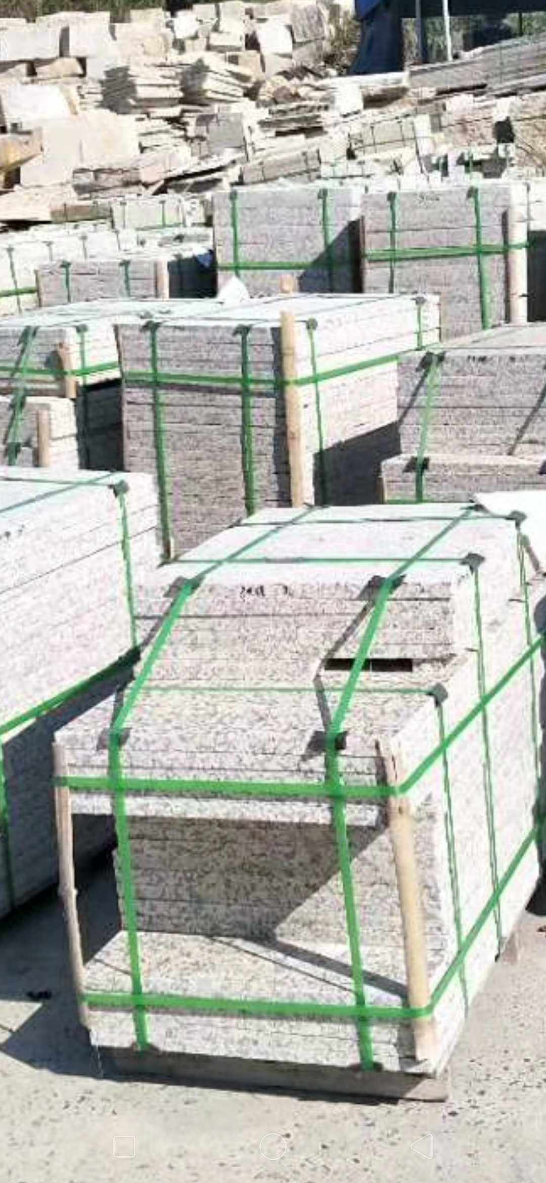 矿山直销天然黄色石材卡拉麦里金花岗岩荔枝面光面外墙干挂能定制