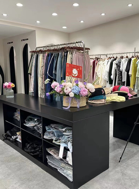 服装店中岛桌网红展示台储物柜烤漆装饰柜摆件展台陈列展示桌定制