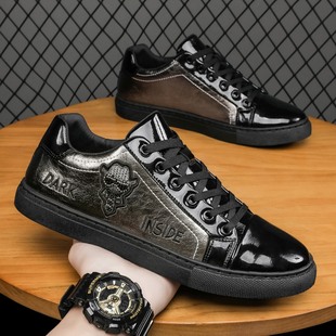 潮流百搭男士 2025年新款 休闲亮面皮鞋 运动平底板鞋 子 男鞋 潮鞋 夏季