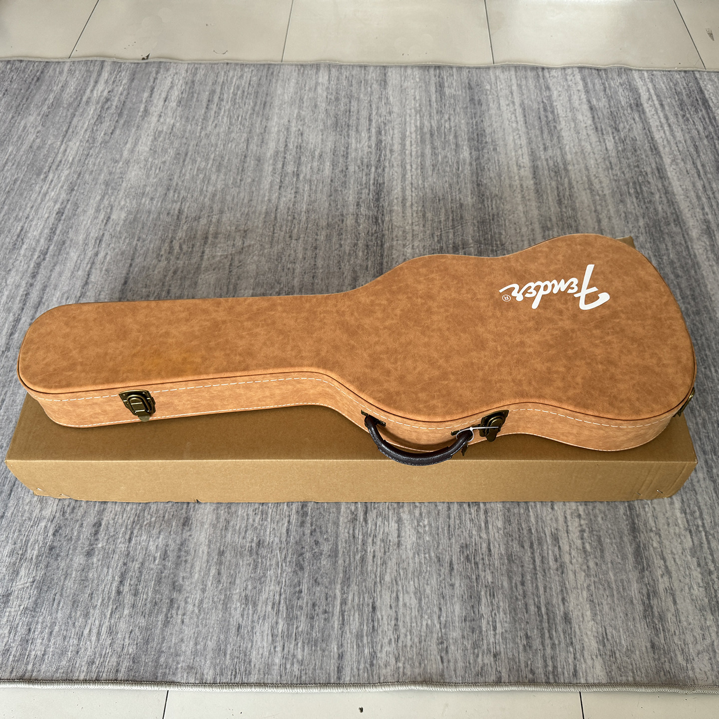 Fender墨芬芬达电吉他琴盒 ST/TELE带锁琴箱 高档反牛皮吉他盒