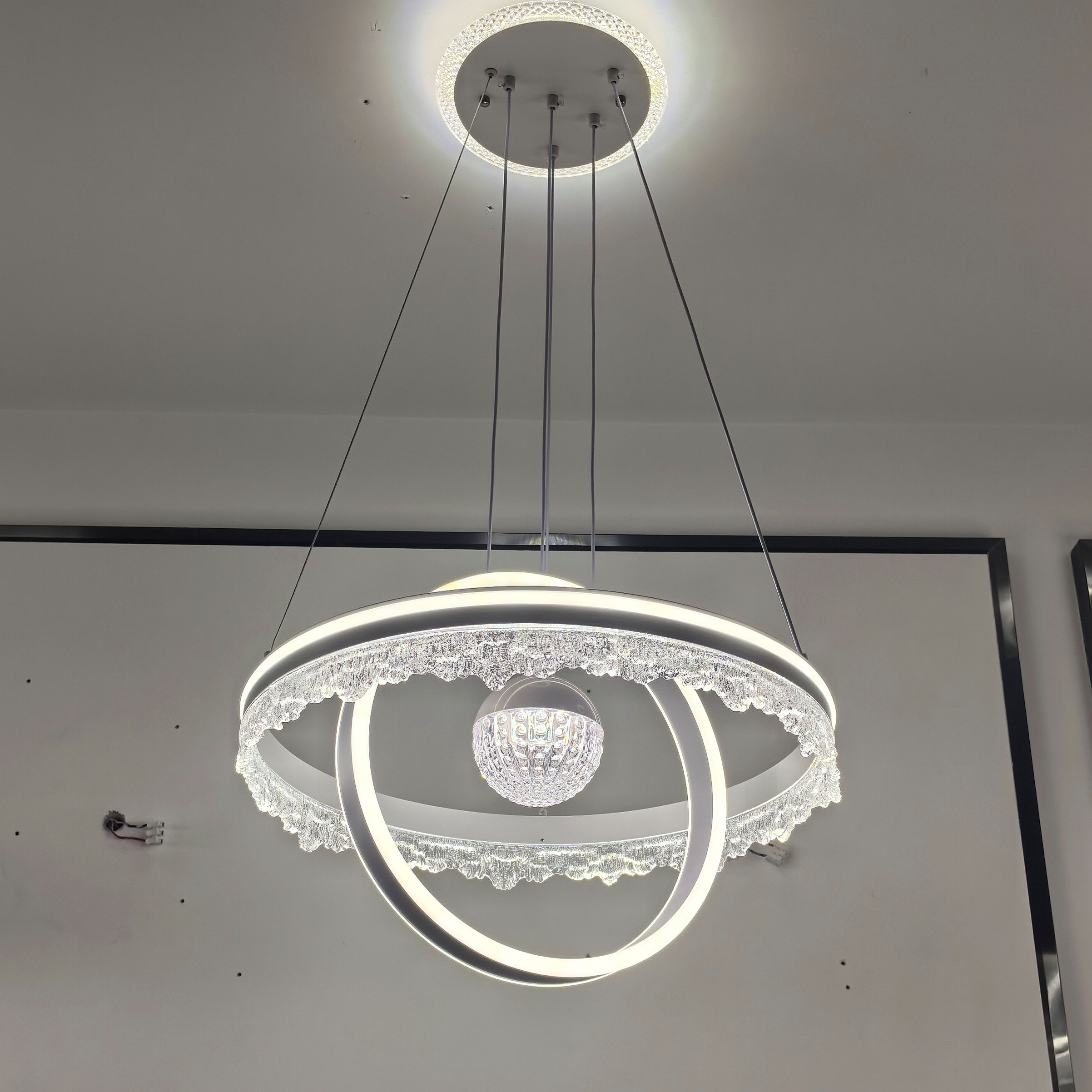 欣芝美水晶餐厅吊灯现代简约高端大气全光谱护眼房间led吸顶灯具