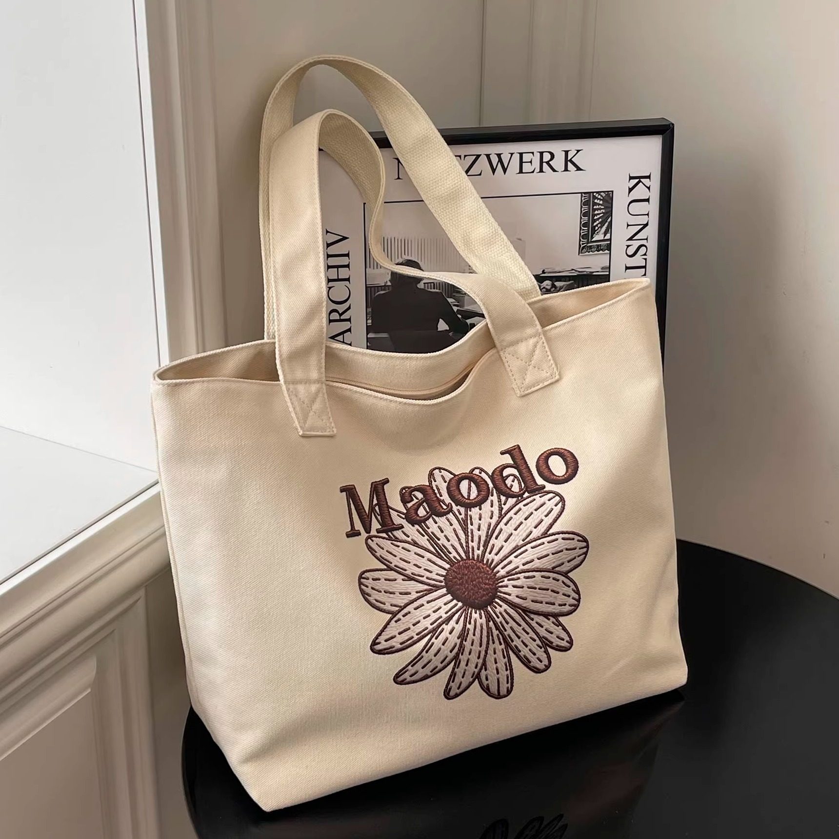 大容量刺绣帆布托特包包女2026新款小众手提袋学生上课通勤单肩包,箱包皮具/热销女包/男包,时尚帆布包,淘宝优惠券,粉丝福利购,淘宝优惠卷