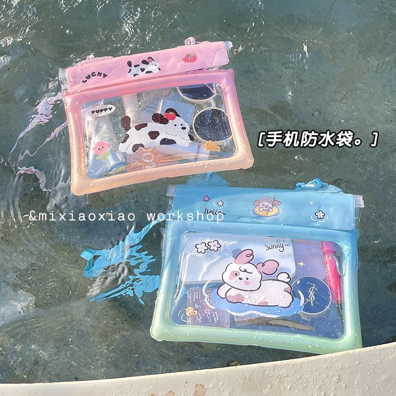 新款卡通手机防水袋四层密封透明漂浮气囊防水挎包漂流有用可触