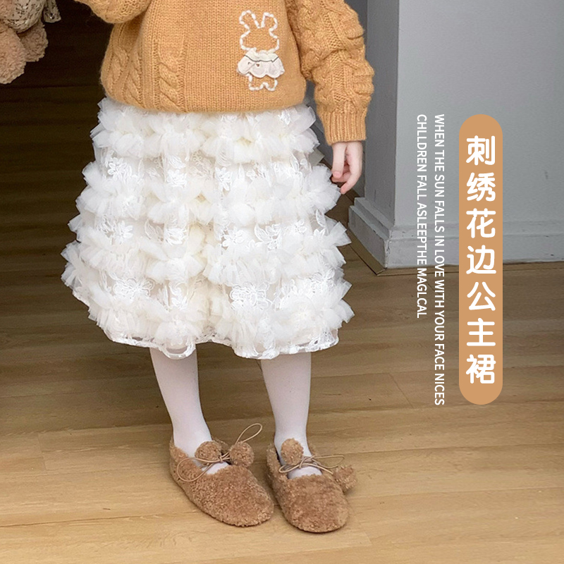 刺绣花边公主裙+冬季+甜美