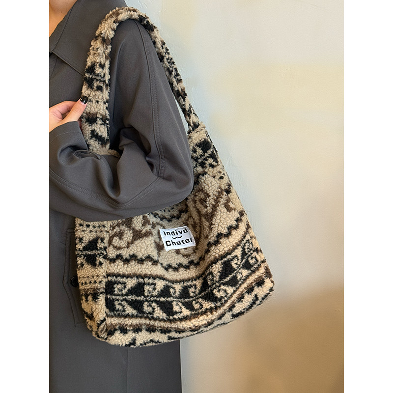 小众民族风羊羔毛绒包包女新款大容量复古托特包日常通勤单肩包,箱包皮具/热销女包/男包,通用款女包,淘宝优惠券,粉丝福利购,淘宝优惠卷