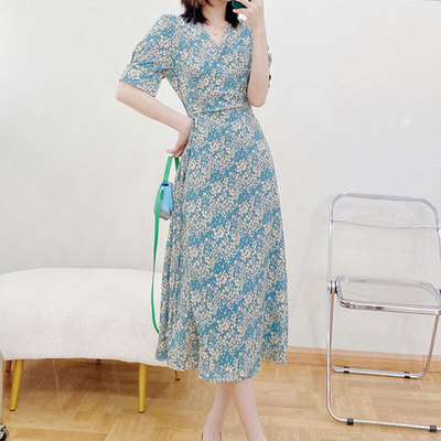 夏季小清新泡泡袖碎花裙