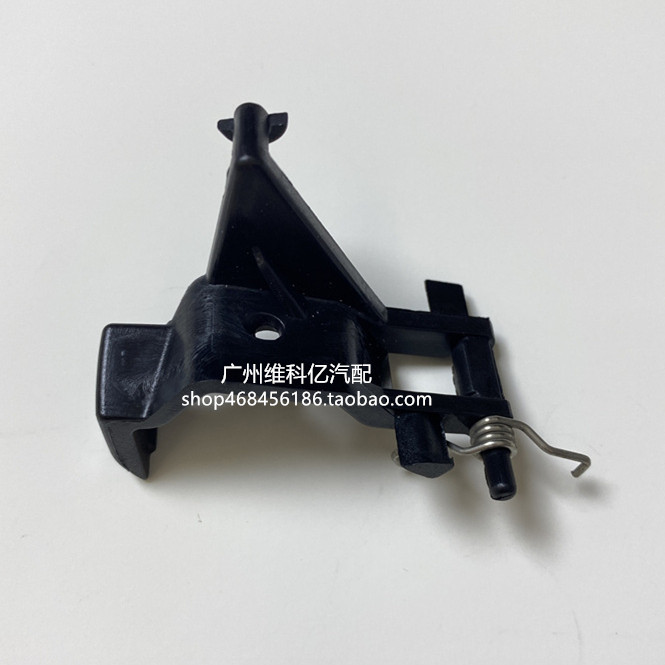 适用奔驰ML350 GL450 GLE320中控扶手箱卡扣GLS400储物箱卡子开关