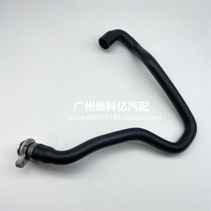 适用于宝马E60 E65 E66 523 525 528 530 730 N52 发动机缸盖水管