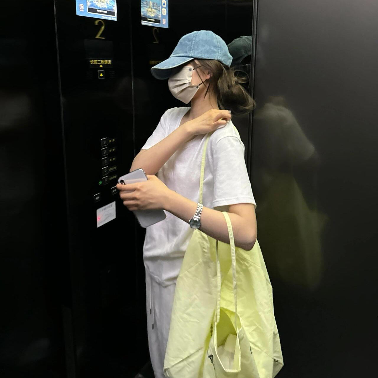新款字母LOWCLASSIC大容量单肩包花儿与少年迪丽热巴同款帆布包
