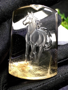 天然发晶生肖马牌吊坠项链