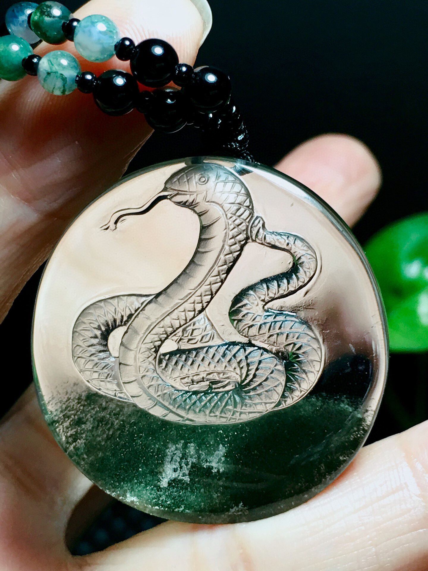 天然绿幽灵生肖蛇圆牌吊坠项链