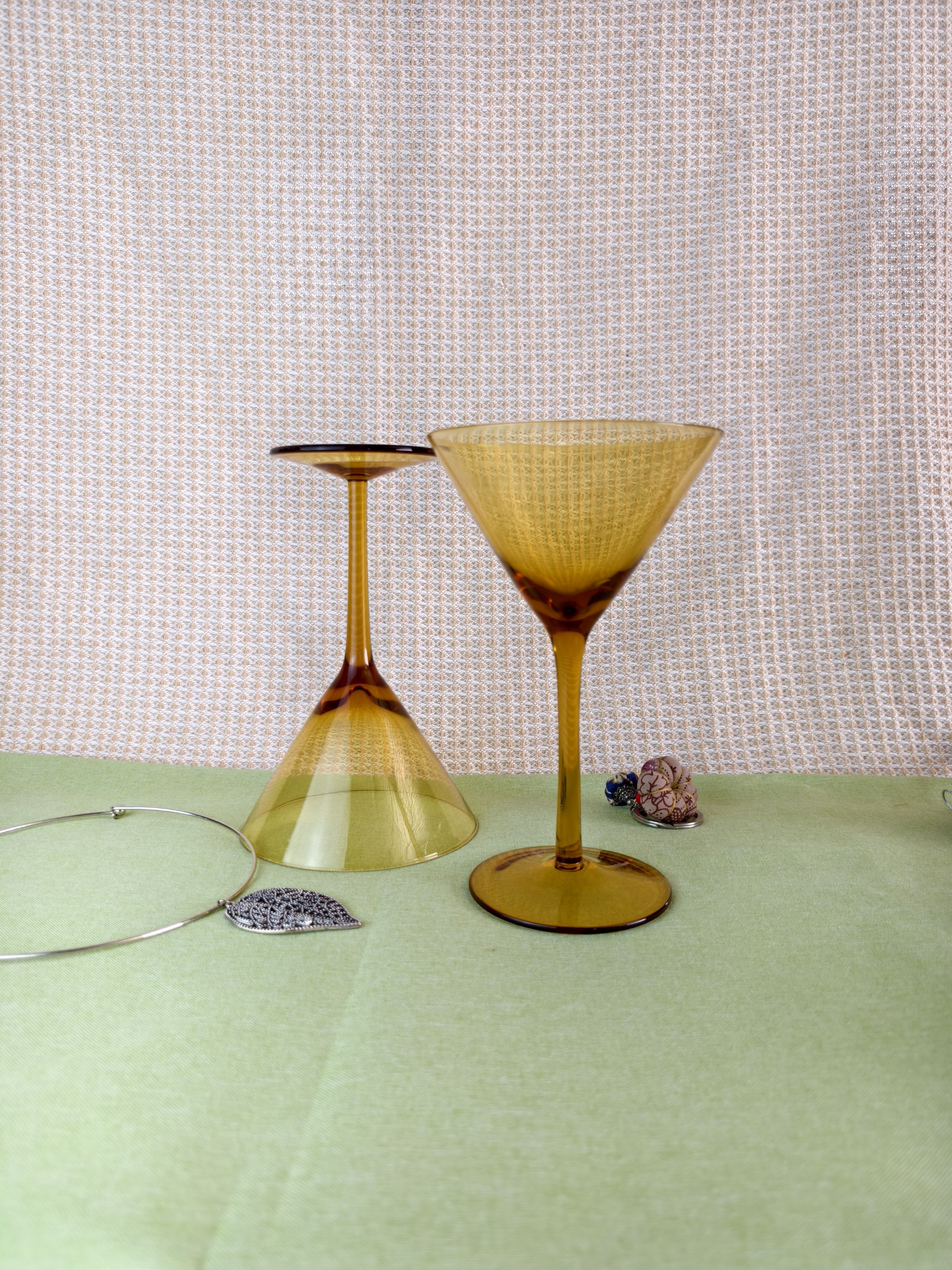 外贸琥珀色褐色鸡尾酒杯甜酒杯样板间茶水间设计摆设售楼处摆设