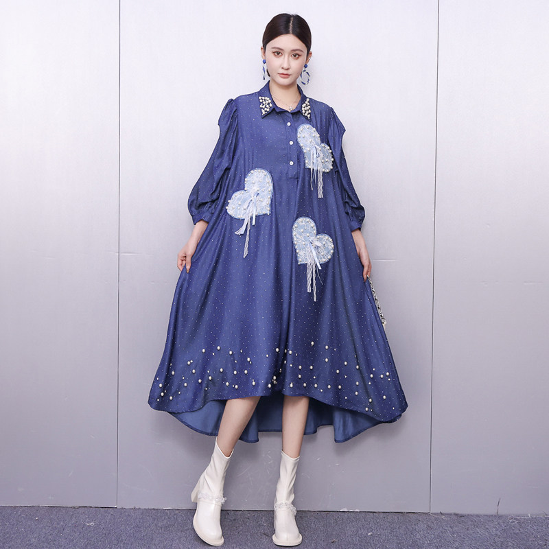 2025秋冬新款女牛仔连衣裙丝滑重工钉珠爱心丝带宽松时尚中长裙