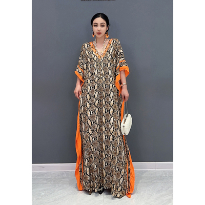 2025 秋新款连衣裙印花撞色V领中袖宽松大码时尚休闲女人味长裙