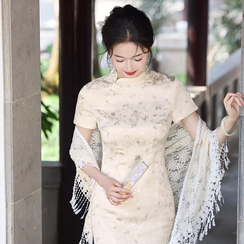 蕾丝披肩女旗袍外套搭配改良