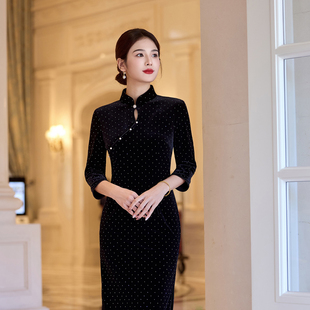 黑色金丝绒旗袍女2025秋冬波点立领无袖高端气质轻奢妈妈时尚显瘦
