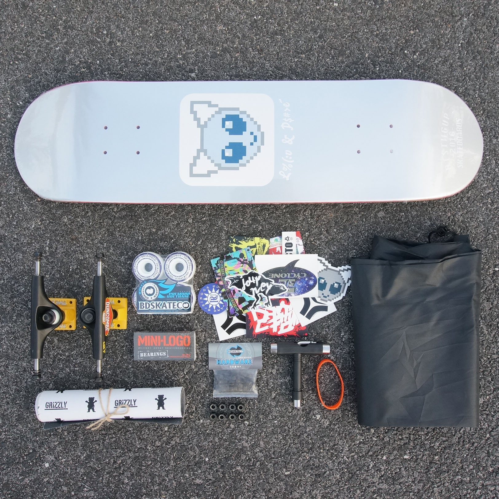 专业高级滑板进口支架国产板面套装四轮特技刷街双翘成人组装滑板