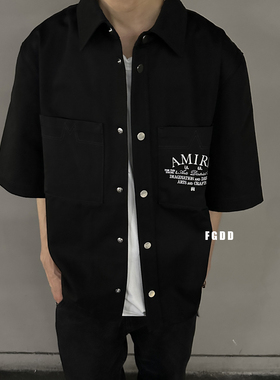 AMIR1夏季翻领军士风刺绣字母口袋宽松纽扣短袖衬衫男潮cleanfit