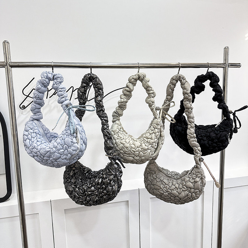 CAHMLO梅花饺子包韩版褶皱云朵包ins百搭泡泡腋下包单肩斜挎包,箱包皮具/热销女包/男包,通用款女包,淘宝优惠券,粉丝福利购,淘宝优惠卷