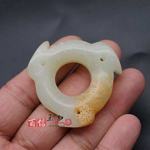 仿古做旧玉佩双面雕刻