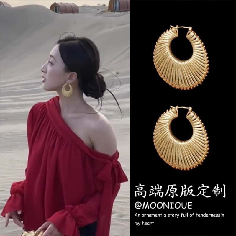 欧美复古夸张金色螺纹编织耳环