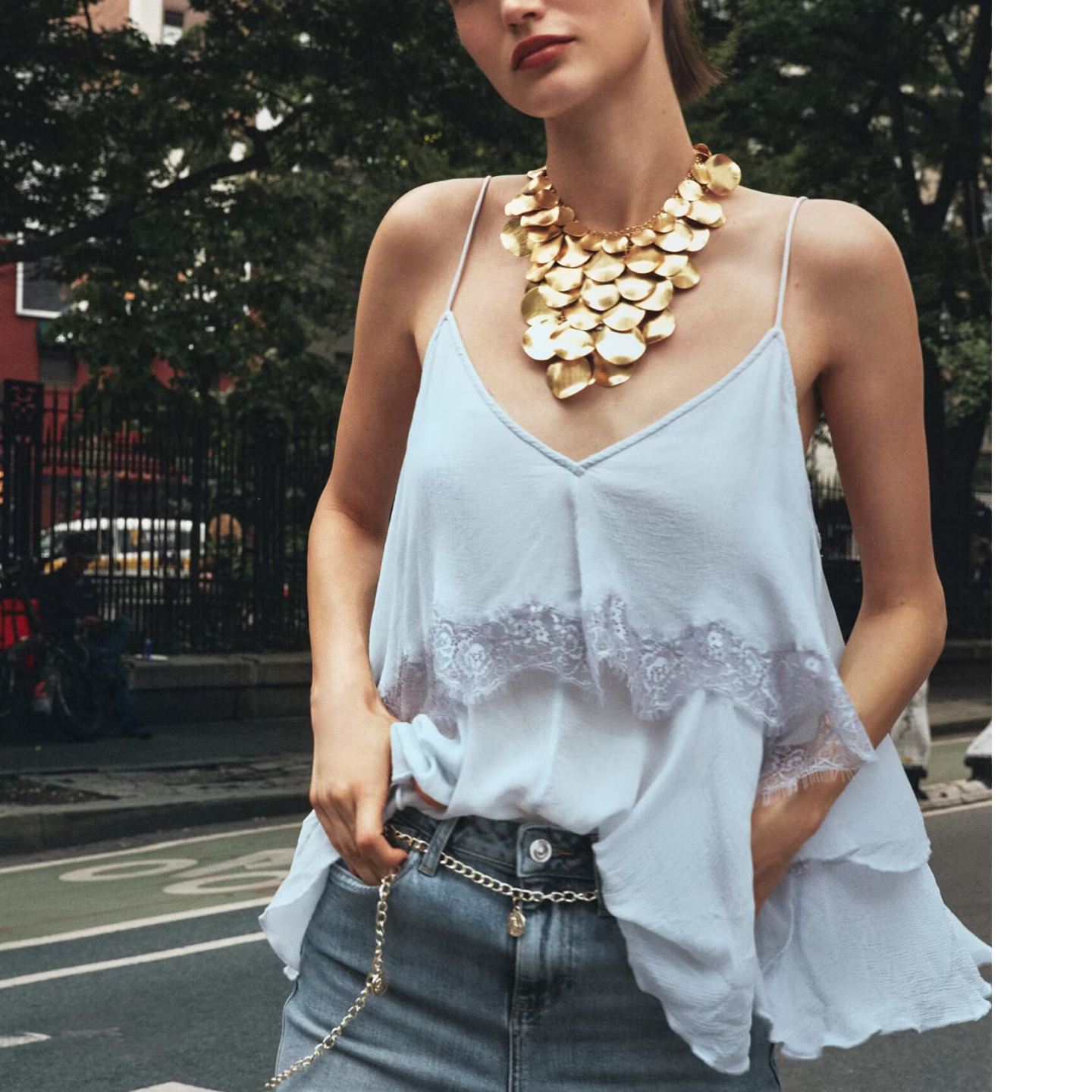 蕾丝拼接内衣式上衣5770222403