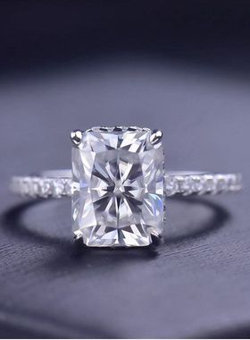 辉之翼珠宝 925银肥方糖戒指欧美配饰四爪白色方钻时尚气质款戒指